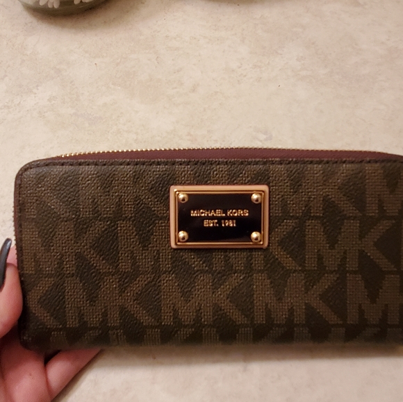 Michael kors wallet - Picture 7 of 7